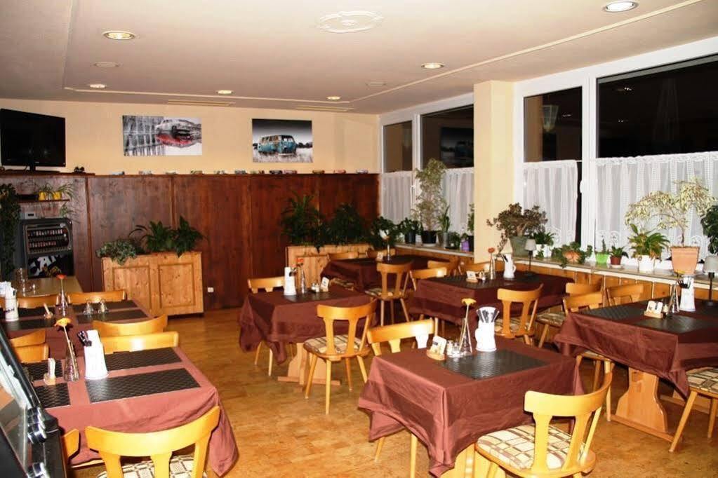 Landgasthof Frankentor Wasserlosen Bagian luar foto